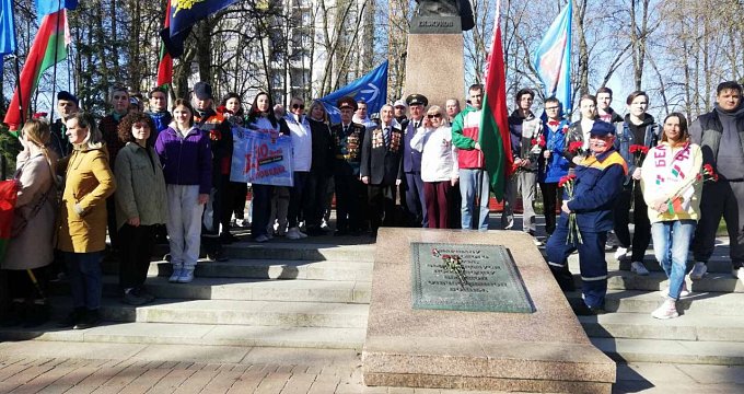 Участие в молодежном субботнике в сквере им.Жукова